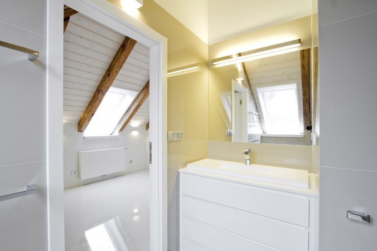 PŮVODNÍ STAV
Jedná se o&nbsp;nájemní vilu z&nbsp;roku 1910. Vila má 3 nadzemní podlaží, jedno podzemní, které je možné díky svažitému terénu plnohodnotně…