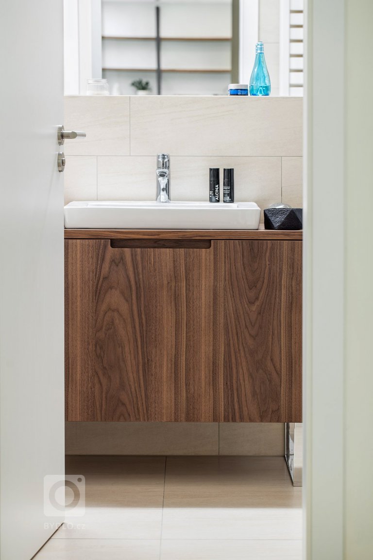 add picture to album