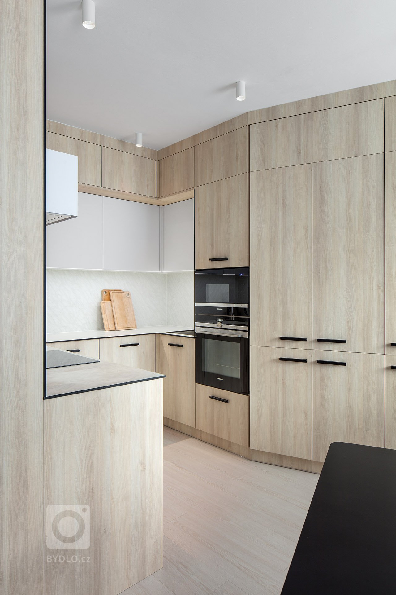 BARRANDOV - rekonstrukce bytu

&nbsp;

Jednalo se rekonstrukci bytu z&nbsp;roku 2002. Původní dispozice byla nevyhovující. Majitelka si přála zvětšit koupelnu…