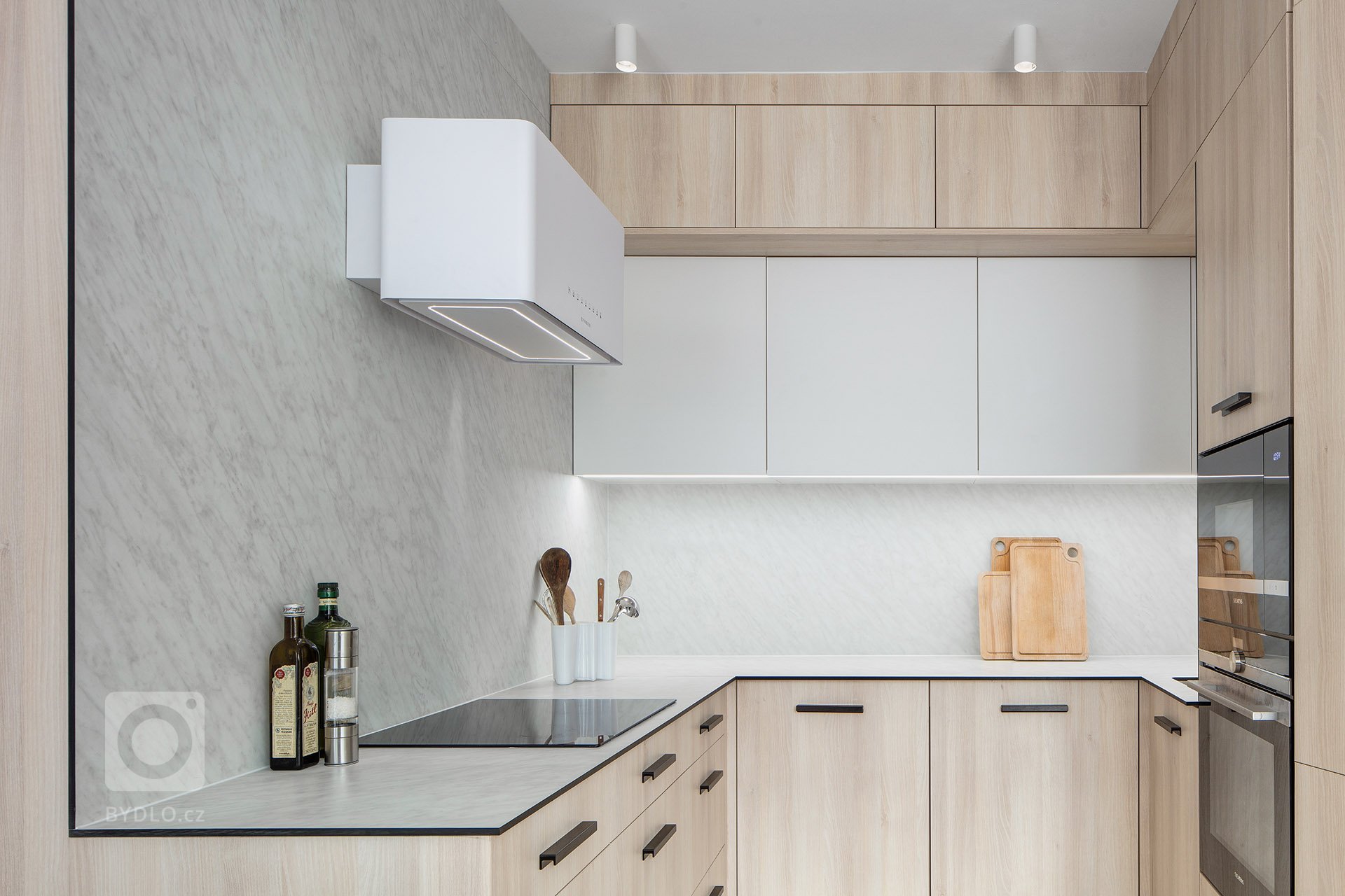 BARRANDOV - rekonstrukce bytu

&nbsp;

Jednalo se rekonstrukci bytu z&nbsp;roku 2002. Původní dispozice byla nevyhovující. Majitelka si přála zvětšit koupelnu…