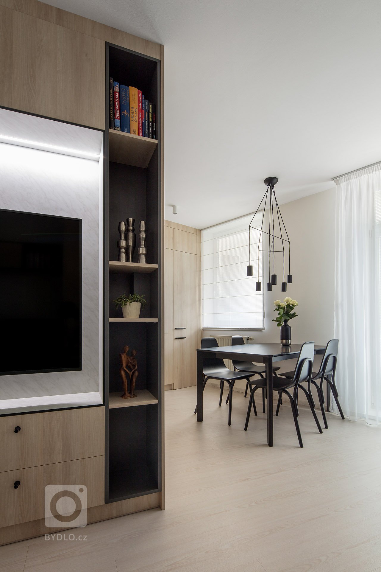 BARRANDOV - rekonstrukce bytu

&nbsp;

Jednalo se rekonstrukci bytu z&nbsp;roku 2002. Původní dispozice byla nevyhovující. Majitelka si přála zvětšit koupelnu…