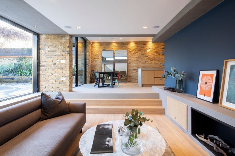 Jedinečný dům vyplnil proluku širokou pouhých 3,35 metrů