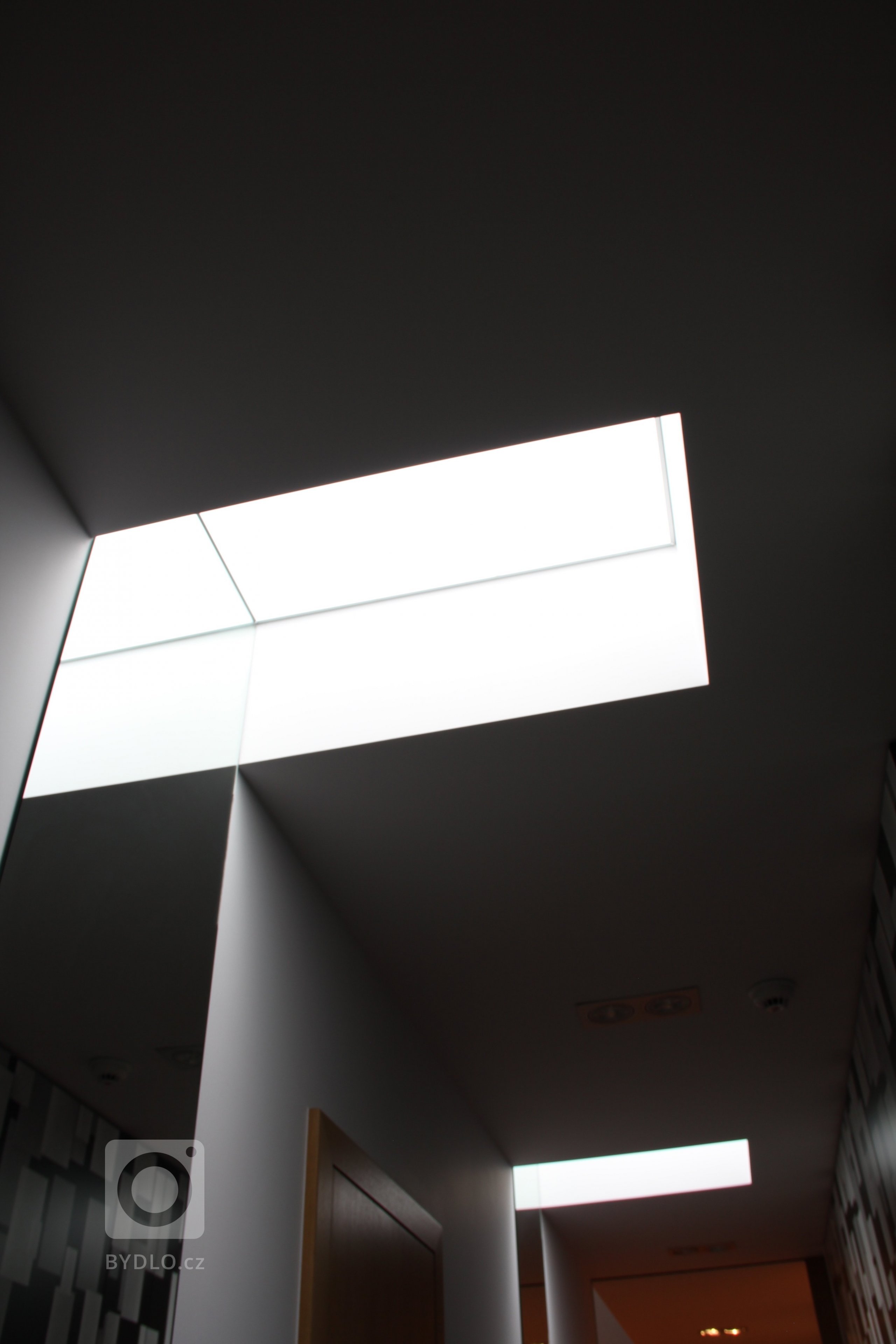 Klient oslovil naši firmu a požadoval vytvoření studie celého interiéru domu, kdy můžeme při tvorbě studie ještě dispozičně měnit projekt. Studie interiéru…