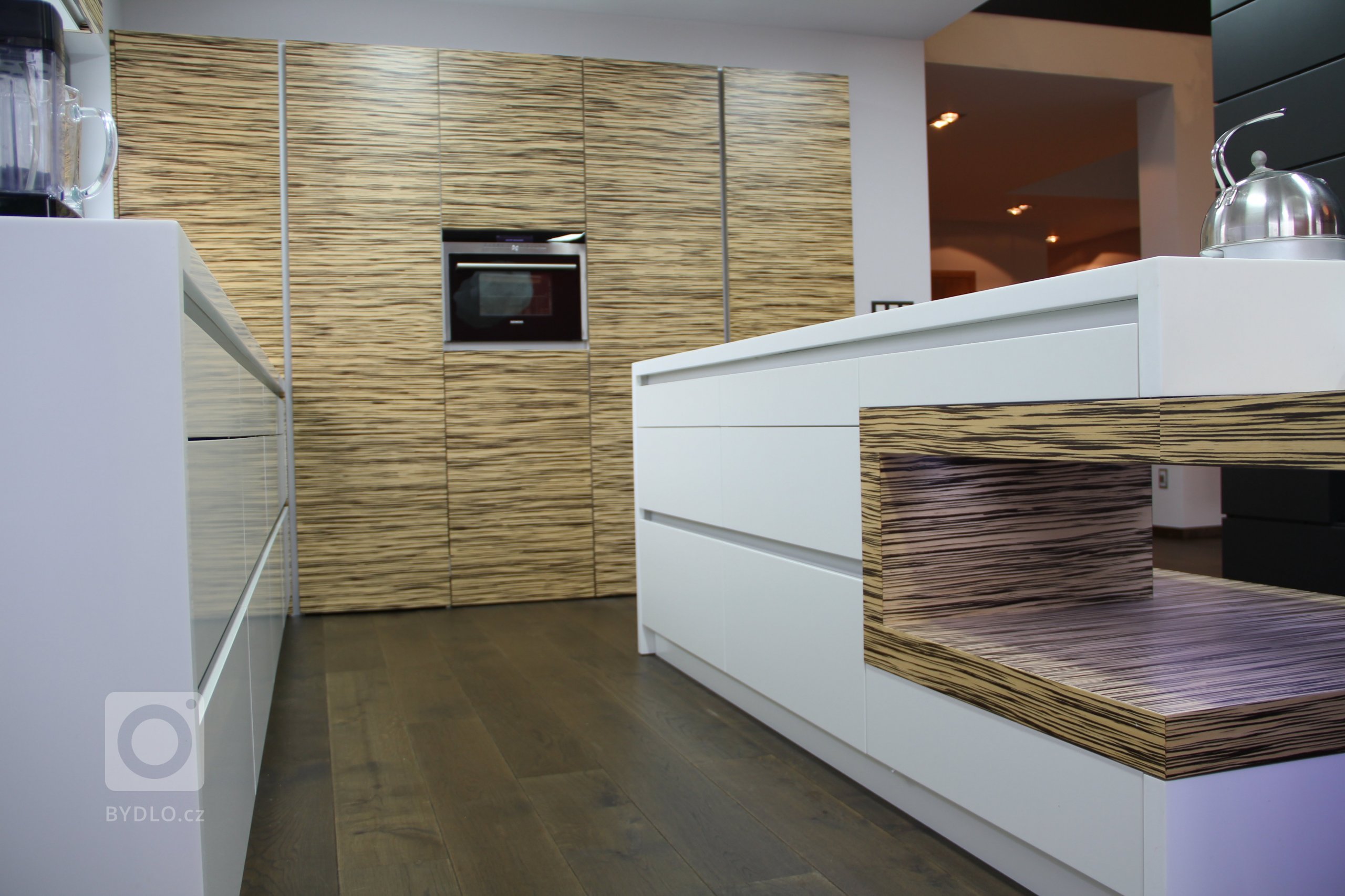 Klient oslovil naši firmu a požadoval vytvoření studie celého interiéru domu, kdy můžeme při tvorbě studie ještě dispozičně měnit projekt. Studie interiéru…