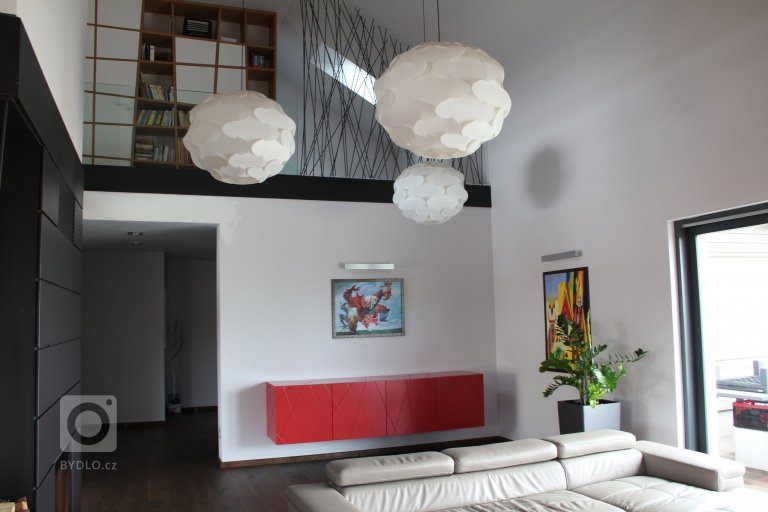 add picture to album