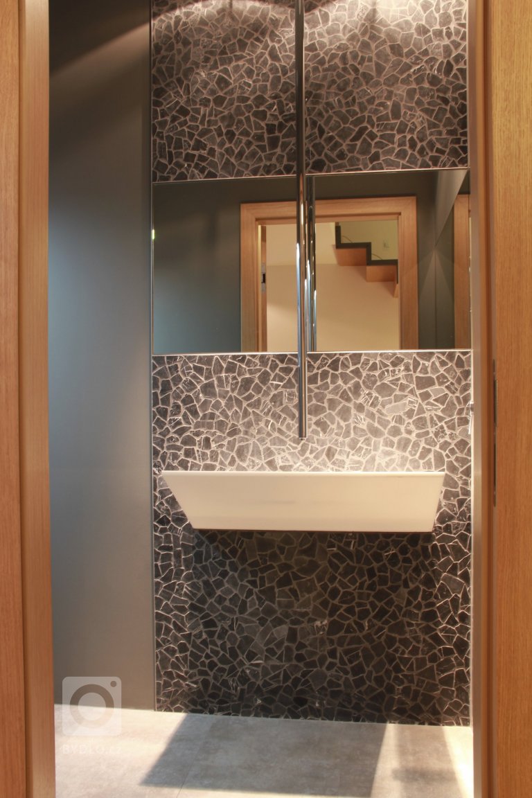 add picture to album