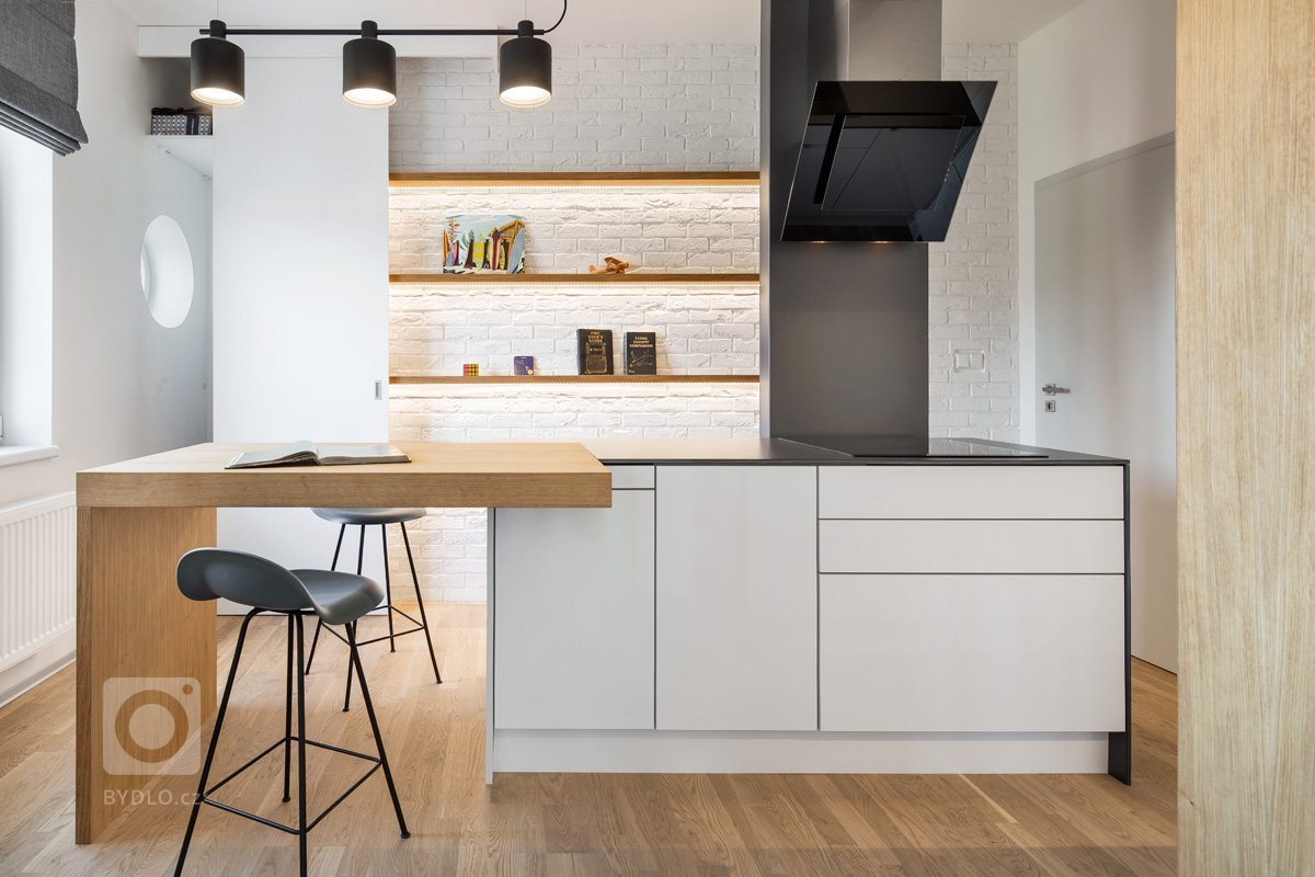 Když se sejde architekt a investor, kteří si vzájemně sedí, je to vždy výhra. A to pro obě strany. Klient má bydlení, které mu ve všech směrech vyhovuje,…