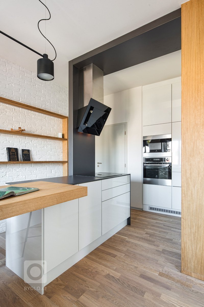 Když se sejde architekt a investor, kteří si vzájemně sedí, je to vždy výhra. A to pro obě strany. Klient má bydlení, které mu ve všech směrech vyhovuje,…