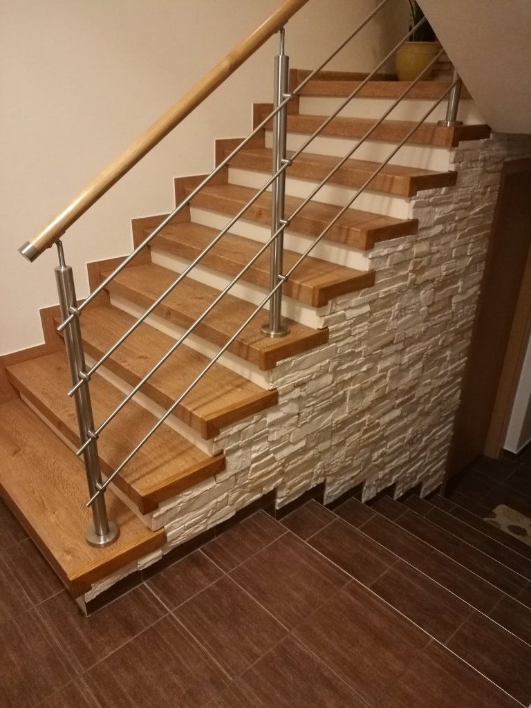 Schodiště po rekonstrukci