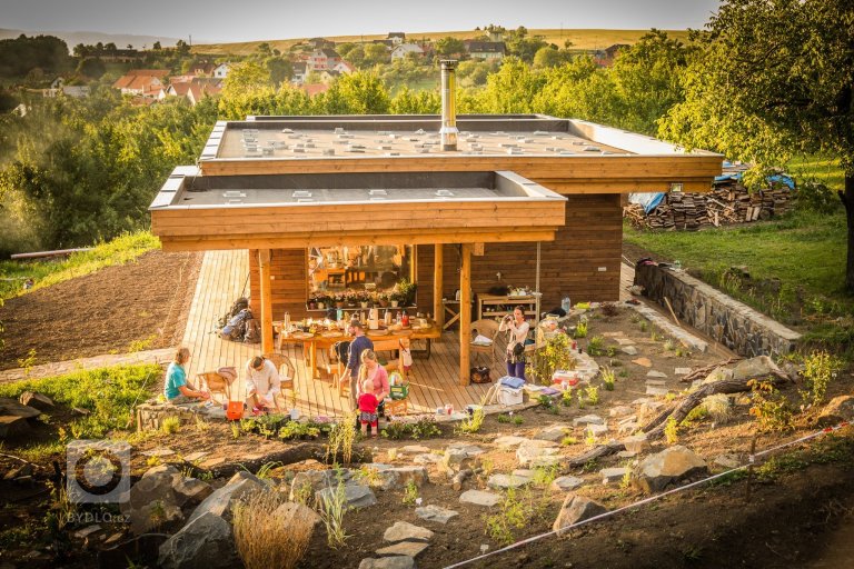 add picture to album