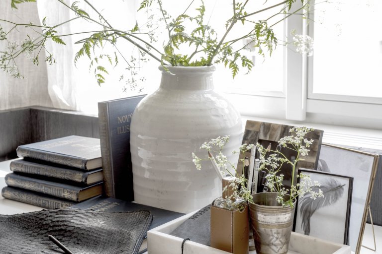 Nepříliš velký dvoupokojový byt s vysokými stropy v kompletně opraveném domě přímo u zastávky MHD měl své kouzlo. Přestože v interiéru nezbylo nic původního,…