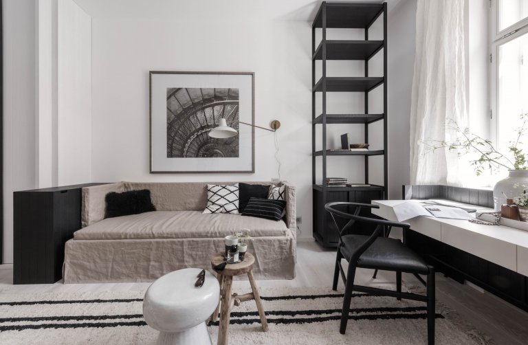 Nepříliš velký dvoupokojový byt s vysokými stropy v kompletně opraveném domě přímo u zastávky MHD měl své kouzlo. Přestože v interiéru nezbylo nic původního,…