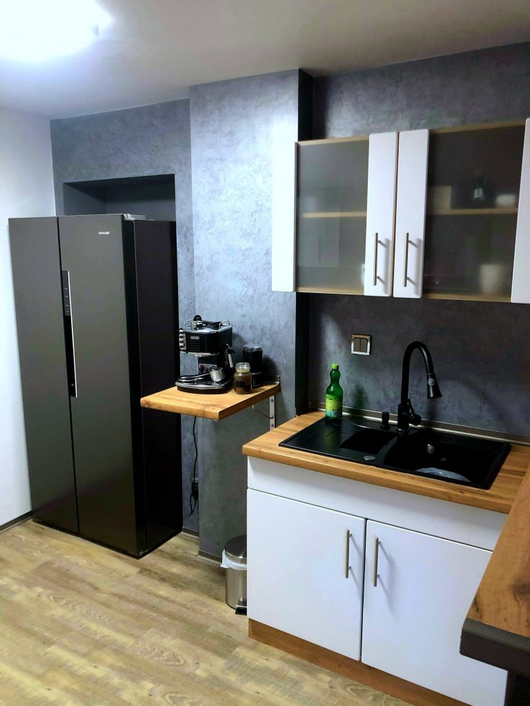 Realizace dekorativní sterky kuchyně