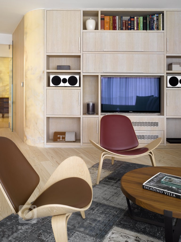 Byt v rezidenčním projektu Lannova se může pyšnit použitím luxusních materiálů, jako je například onyx a nebo čalouněním stěny pravou kůží. Kvalitní materiály…