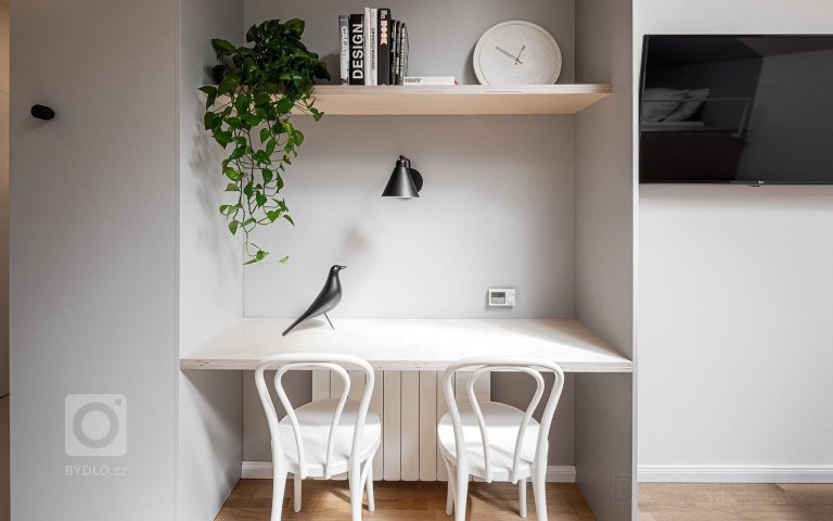 add picture to album