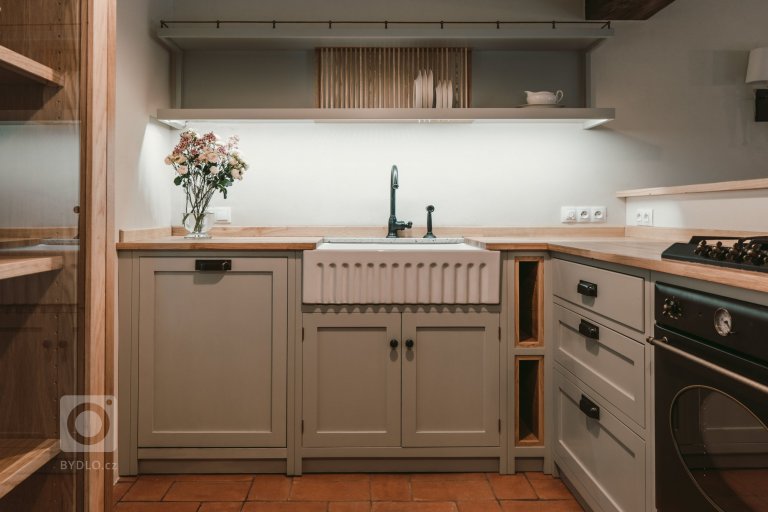 add picture to album