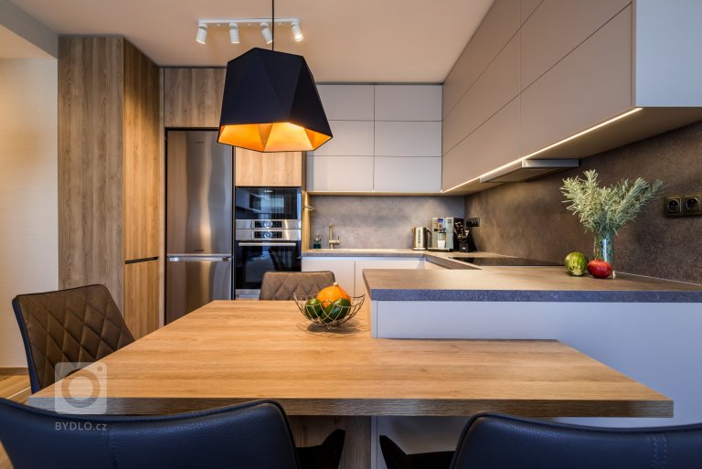 add picture to album