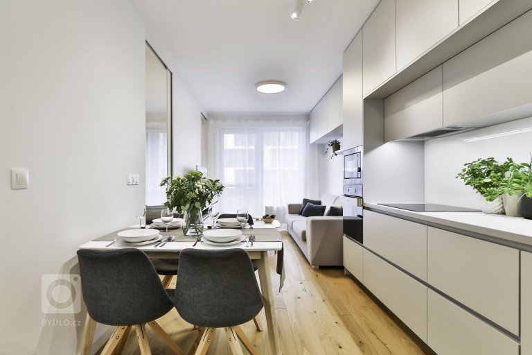 add picture to album