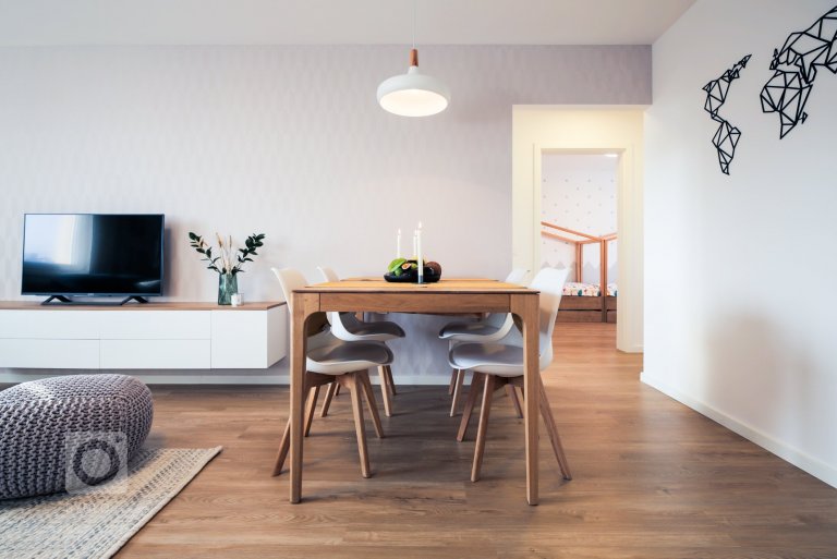 add picture to album