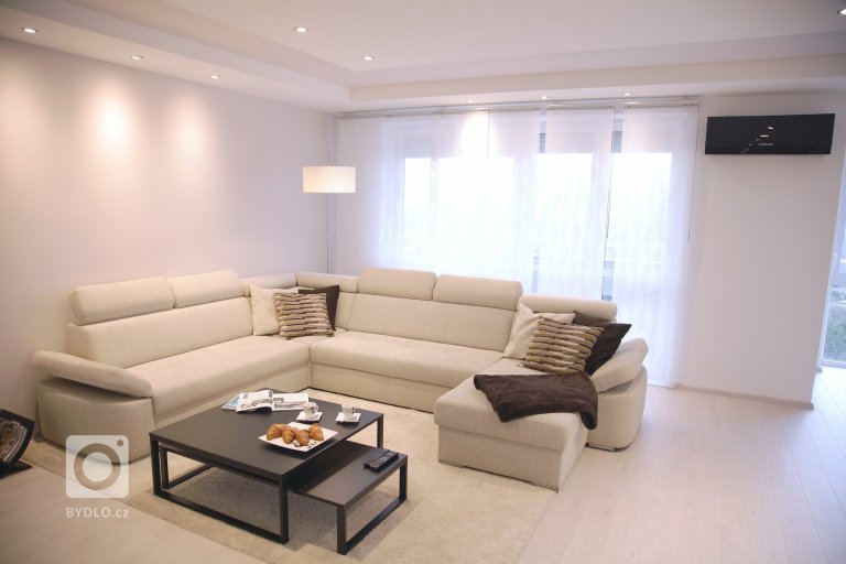 add picture to album