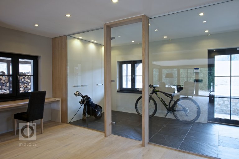 add picture to album