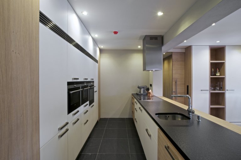 Naši klienti si nechali zrekonstruovat starý penzion v panenské části Šumavy. Jeden z bytů si pro sebe přizpůsobili k víkendovým výletům s celou rodinou...…