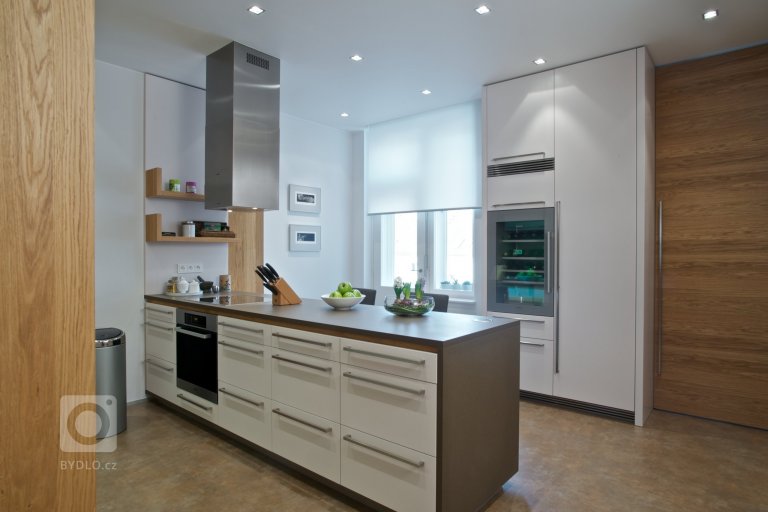 add picture to album