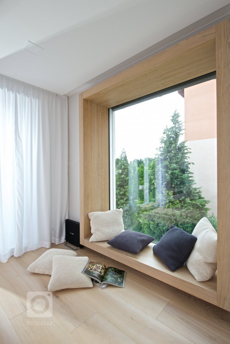 add picture to album