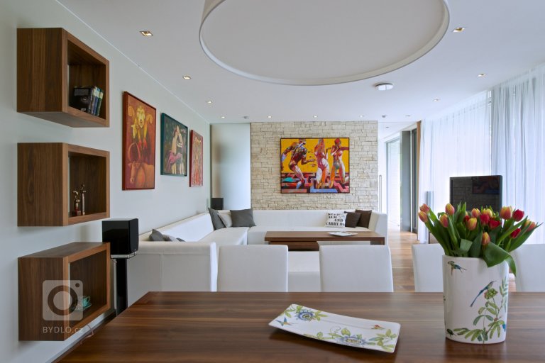 add picture to album