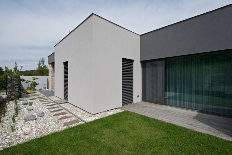 add picture to album