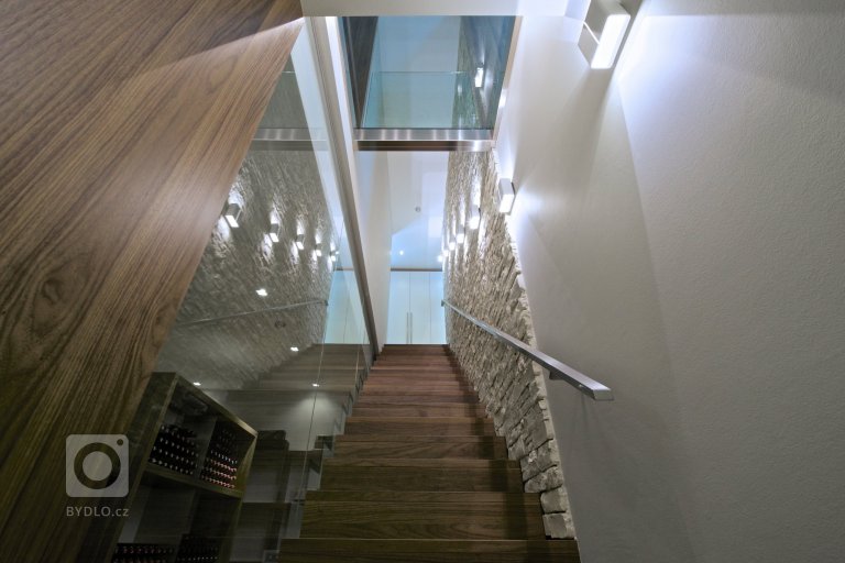 add picture to album