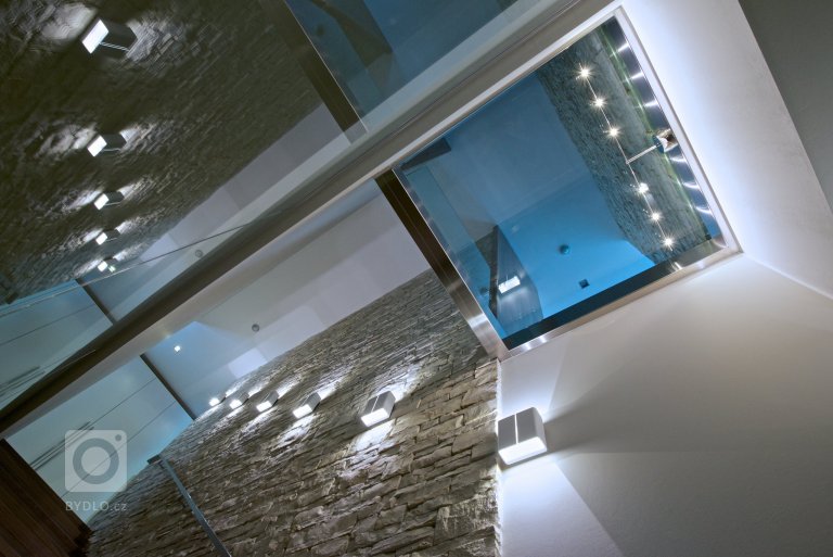 add picture to album