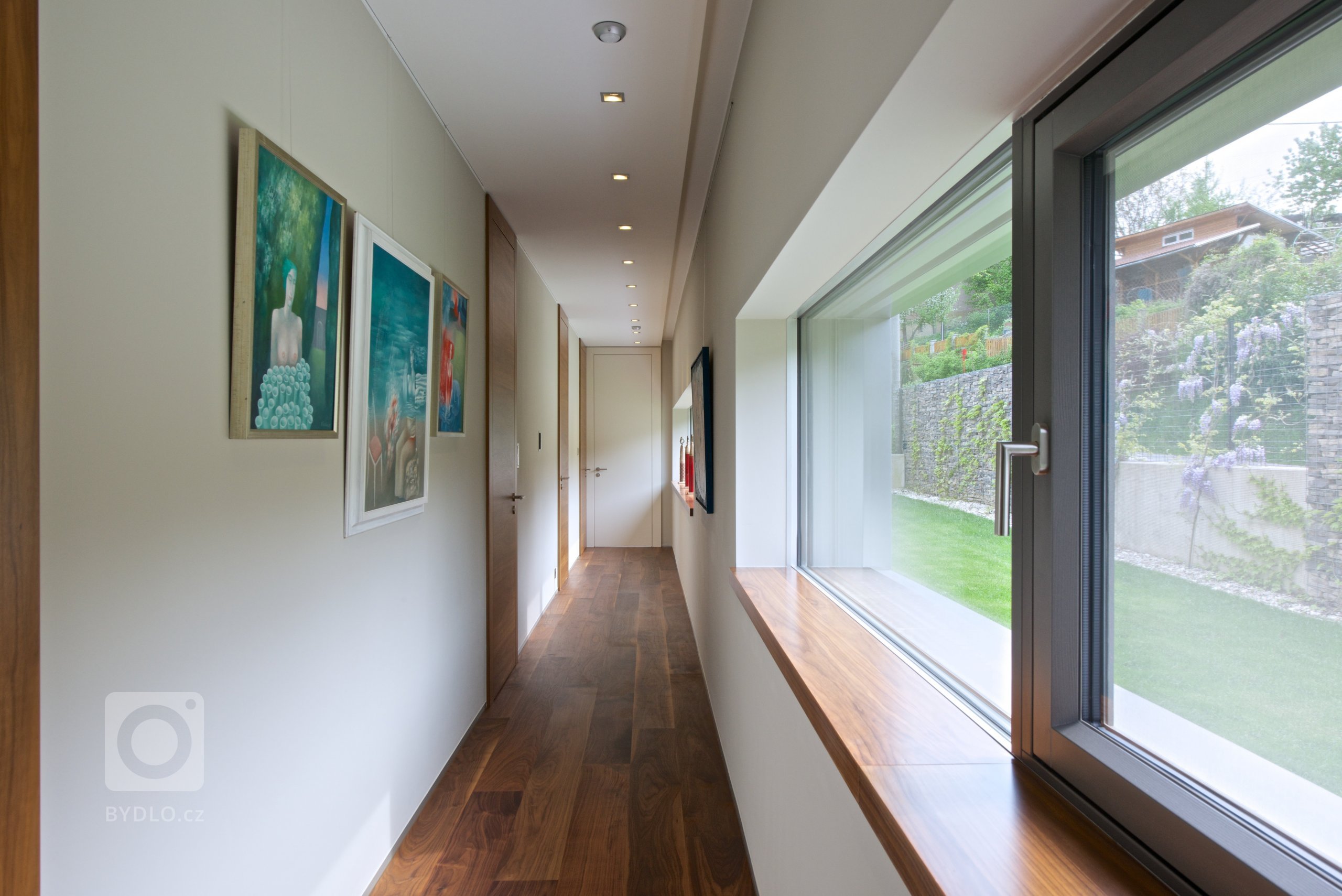 Oslovil nás zahraniční klient, který naši práci dlouho sleduje. Přál si studii, projekt a následně i realizaci domu, který nebude mít kompromisy. Poctil nás…