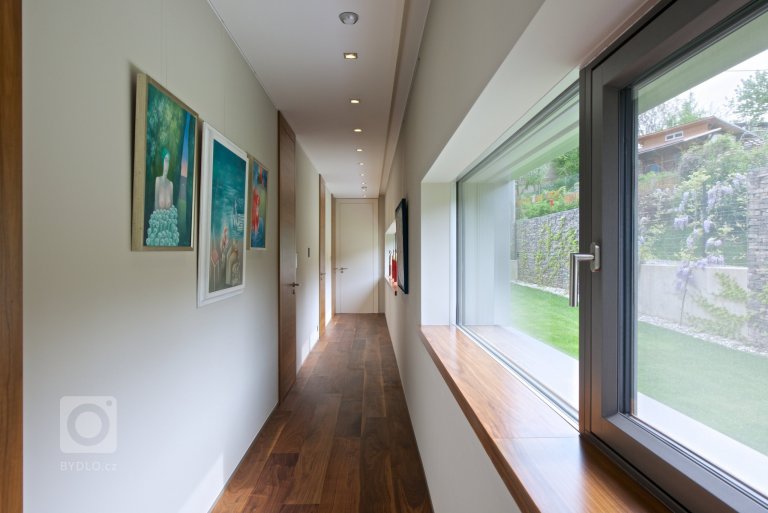 add picture to album