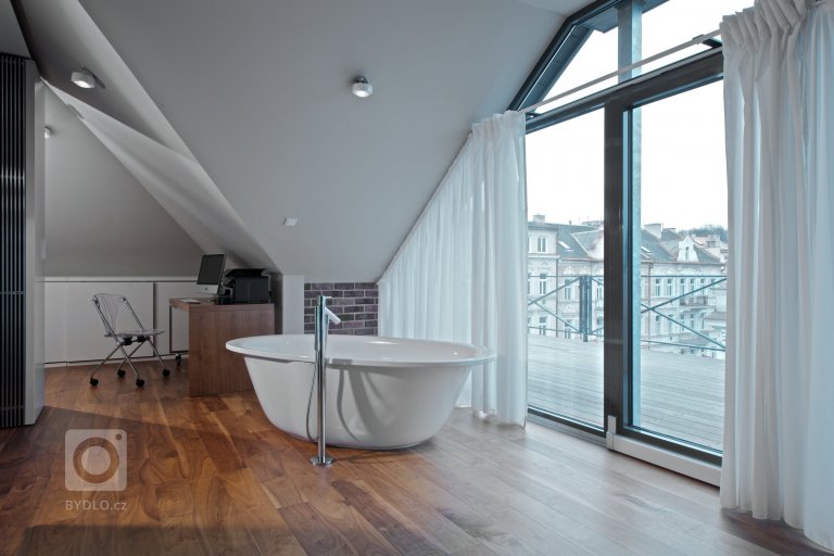 add picture to album