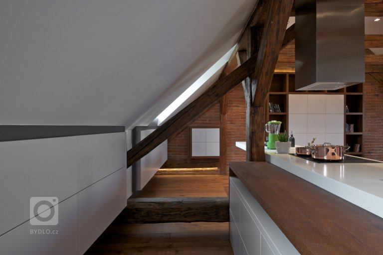 add picture to album