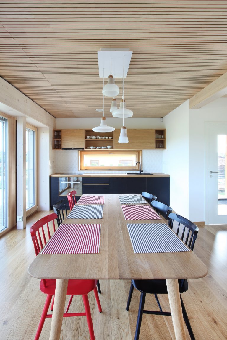 Domesi Concept House 2&nbsp;v&nbsp;Budíkově&nbsp;je postaven v&nbsp;pasivním standardu&nbsp;s použitím stavební&nbsp;technologie masivních dřevěných panelů…