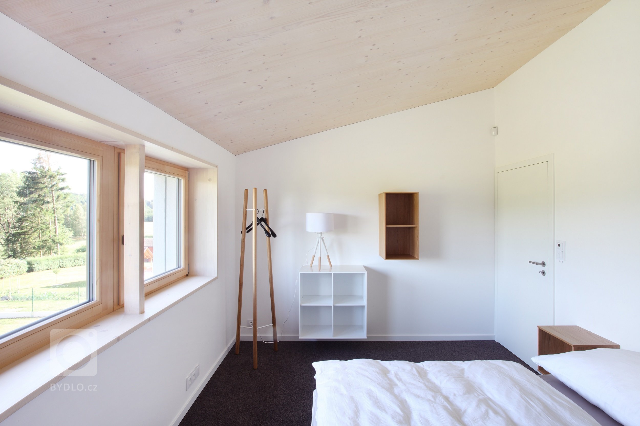 Domesi Concept House 2&nbsp;v&nbsp;Budíkově&nbsp;je postaven v&nbsp;pasivním standardu&nbsp;s použitím stavební&nbsp;technologie masivních dřevěných panelů…