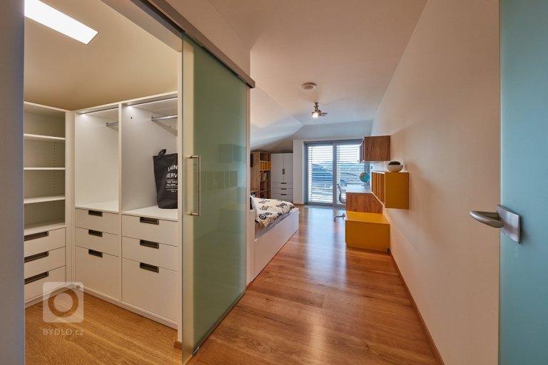 add picture to album