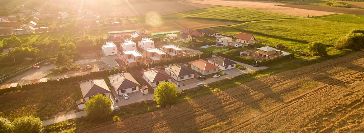 Přání majitelů
Tyto domy byly postaveny pro šest budoucích majitelů, kteří chtěli utéct ruchu velkoměsta a podat si ruku s firmou Dřevo-House a přijmout…