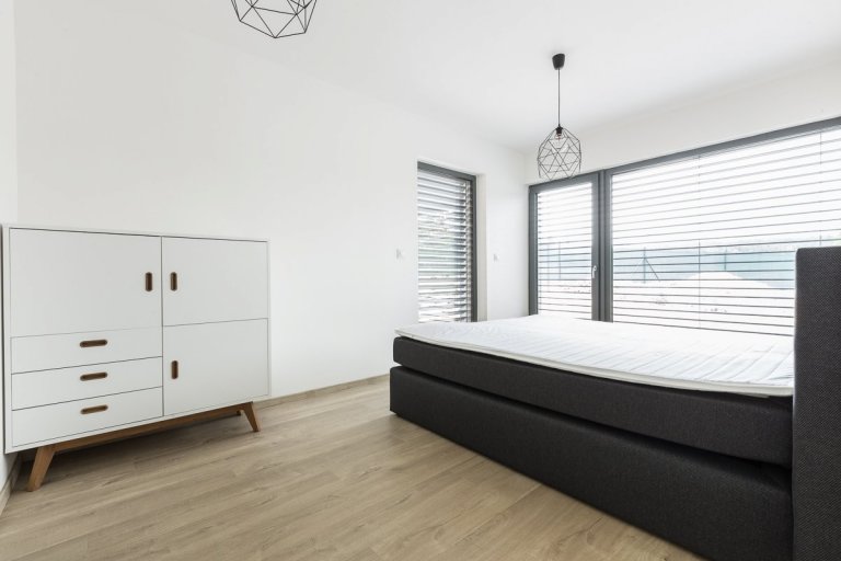 Typová dřevostavba o rozloze 150 m2. U většiny našich staveb doporučujeme založení stavby na základových patkách (samozřejmě z ekonomických důvodů), ovšem u…