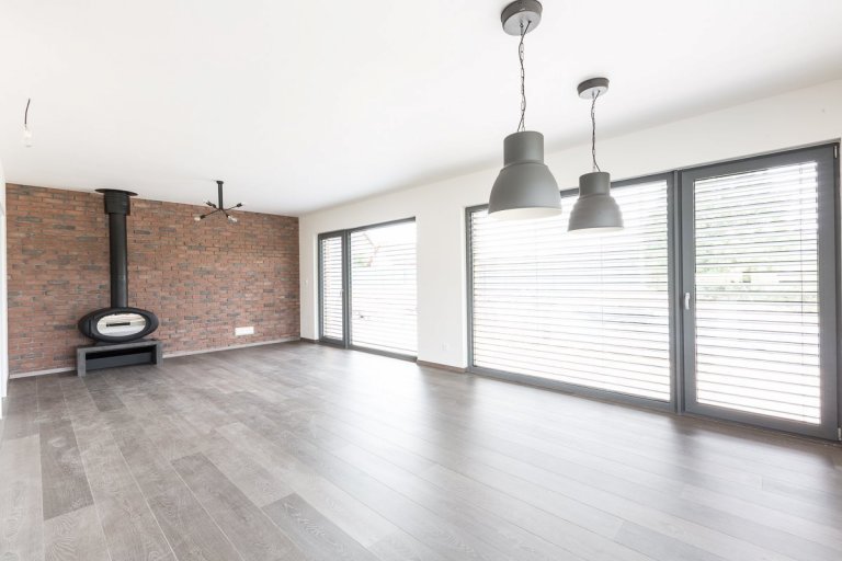 Typová dřevostavba o rozloze 150 m2. U většiny našich staveb doporučujeme založení stavby na základových patkách (samozřejmě z ekonomických důvodů), ovšem u…