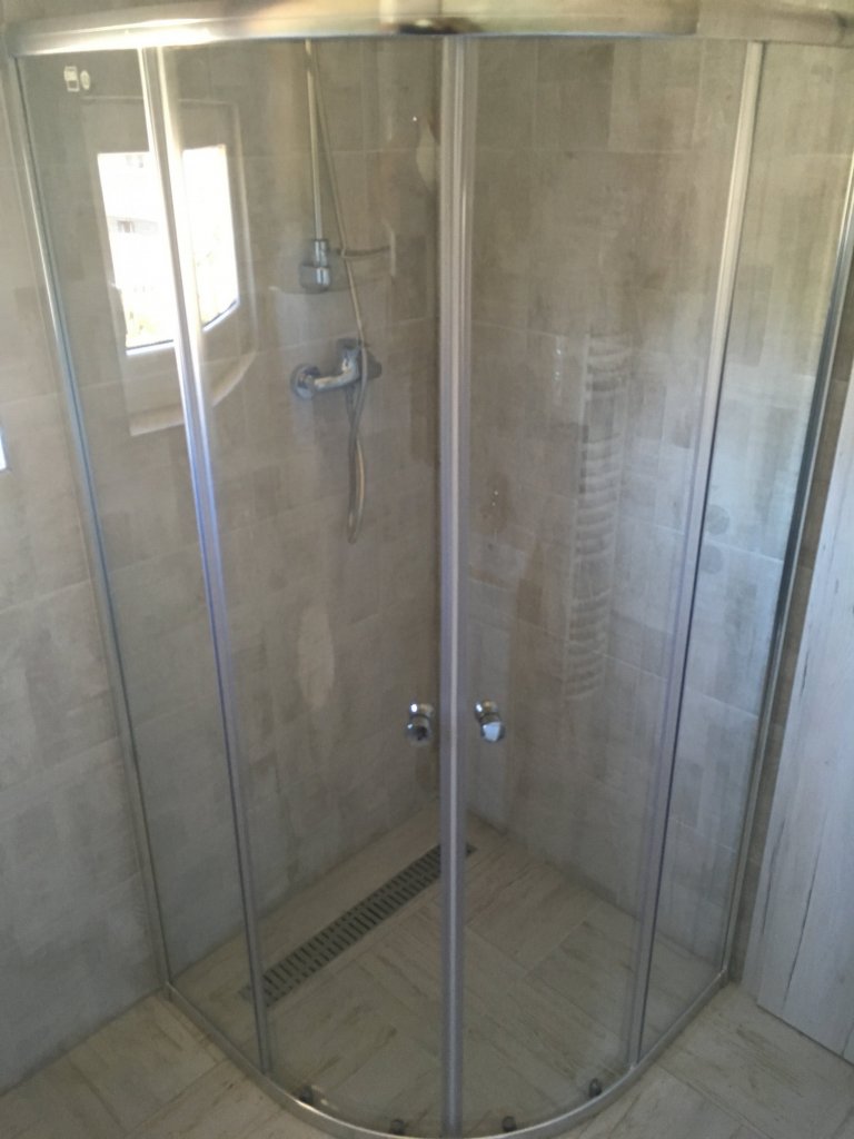 Právě jsme dokončili v Hrádku u Rokycan dřevostavbu o zastavěné ploše 50m2, která vznikla kombinací návrhu projektanta a požadavků majitelů. Stavba je dalším z…