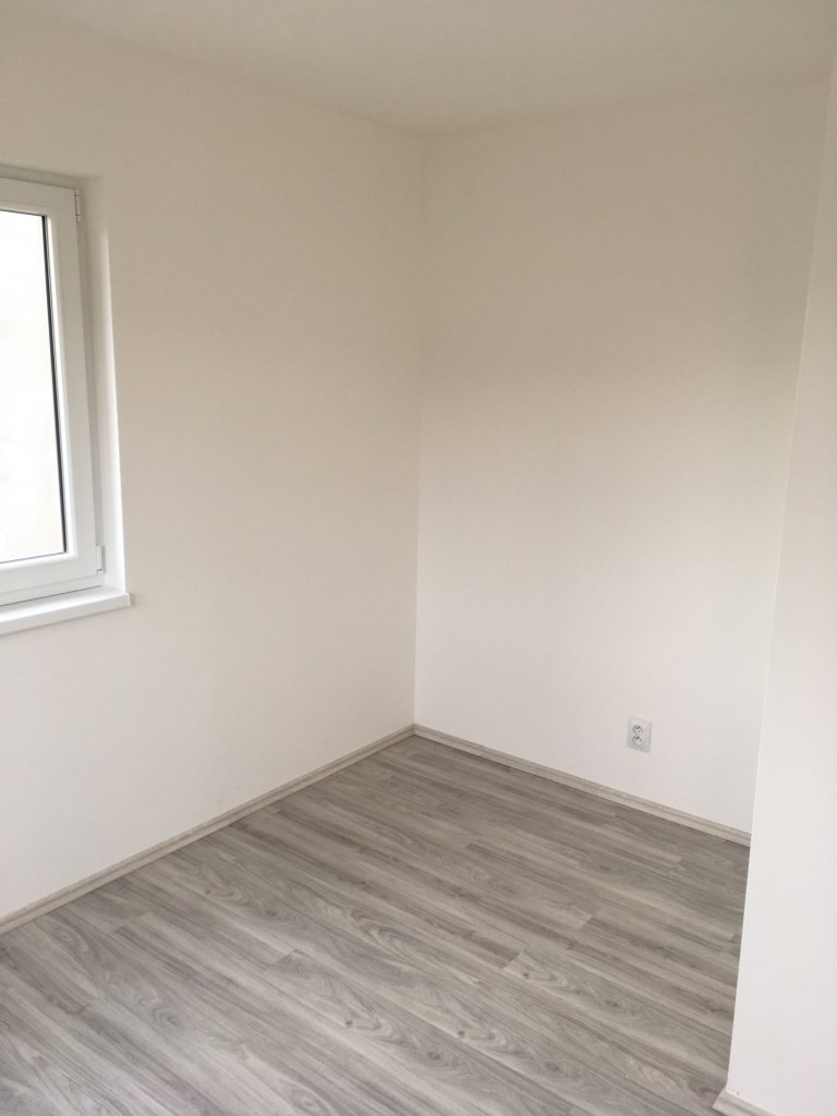 Další z&nbsp;dokončených dřevostaveb v&nbsp;roce 2018 byla typová EASY 48 prodloužená na 13m s&nbsp;doplňkovou EASY 24 ve středních Čechách. Na oba domečky…