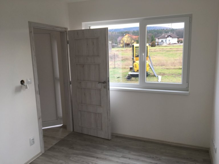 Další z&nbsp;dokončených dřevostaveb v&nbsp;roce 2018 byla typová EASY 48 prodloužená na 13m s&nbsp;doplňkovou EASY 24 ve středních Čechách. Na oba domečky…