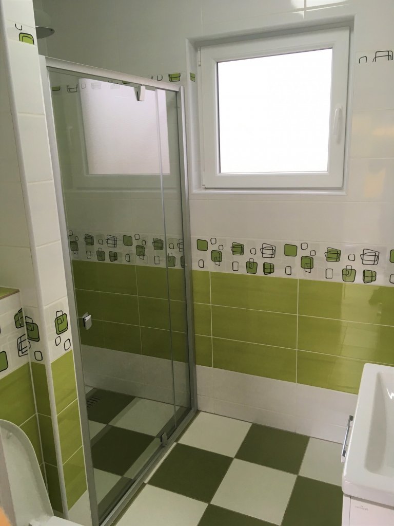 Další z&nbsp;dokončených dřevostaveb v&nbsp;roce 2018 byla typová EASY 48 prodloužená na 13m s&nbsp;doplňkovou EASY 24 ve středních Čechách. Na oba domečky…