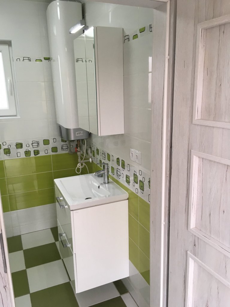 Další z&nbsp;dokončených dřevostaveb v&nbsp;roce 2018 byla typová EASY 48 prodloužená na 13m s&nbsp;doplňkovou EASY 24 ve středních Čechách. Na oba domečky…