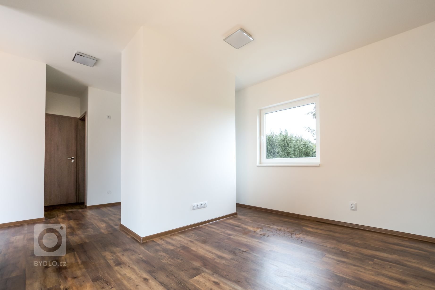 Předaná dřevostavba Easy 64 v&nbsp;obci Zdemyslice. Dřevostavba do tvaru L s&nbsp;dispozicí 3+kk a koupelnou s odděleným WC. &nbsp;Cena této dřevostavby včetně…