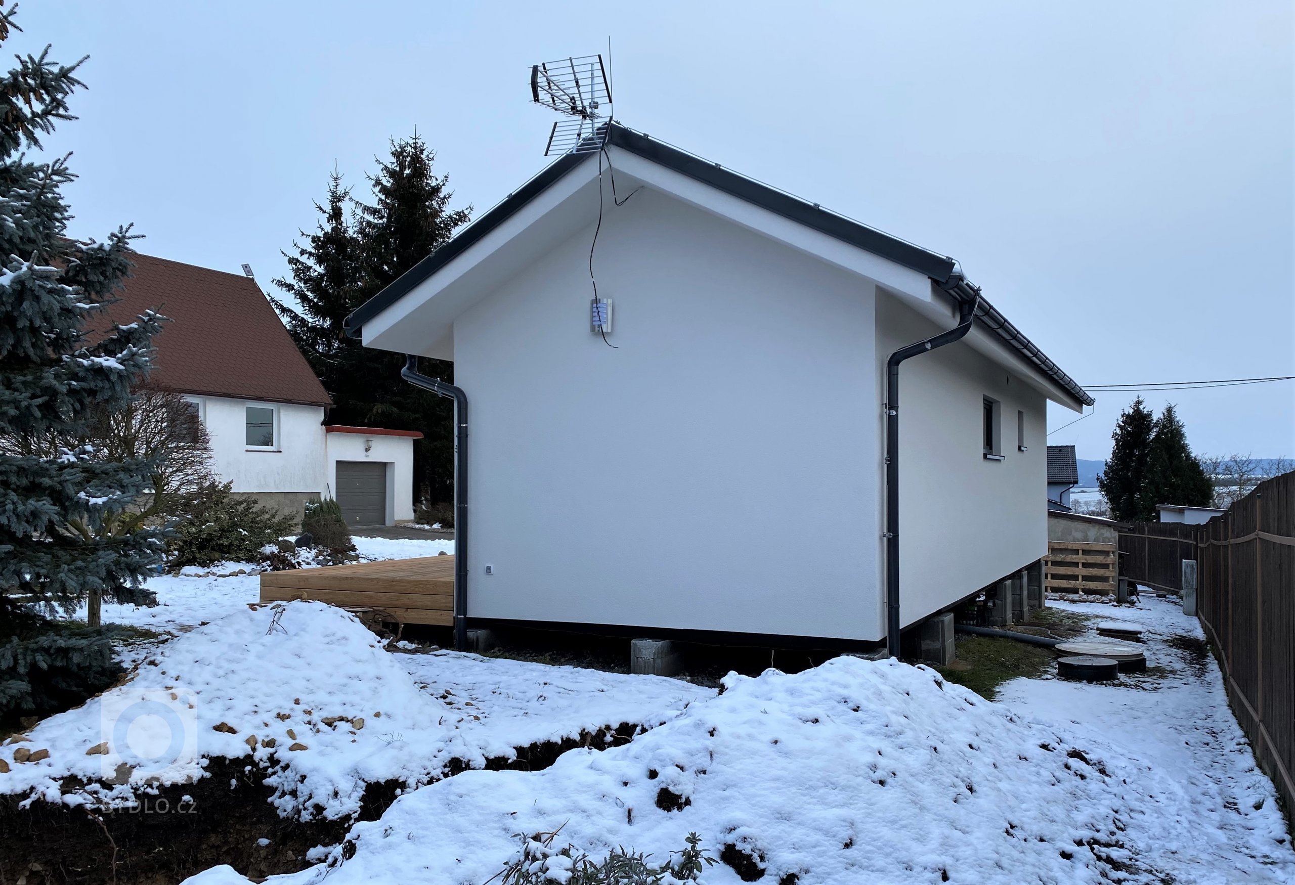 V&nbsp;Plzni - Radobyčicích jsme stavěli naší druhou dřevostavbu v této lokalitě. Po celkem (i díky COVID-u) zdlouhavém stavebním řízení a povolování ČOV…