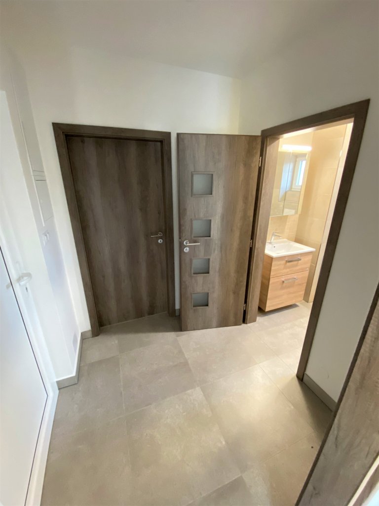 V menší obci Myslinka v okrese Plzeň &ndash; sever jsme zhotovili dřevostavbu o rozměrech 14,3x4,7m, která vznikla prodloužením a rozšířením naší typové Easy…